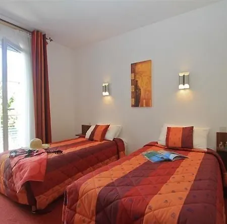 Relais De La Foret 3*