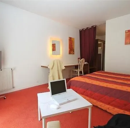 Relais De La Foret Hotel 3*